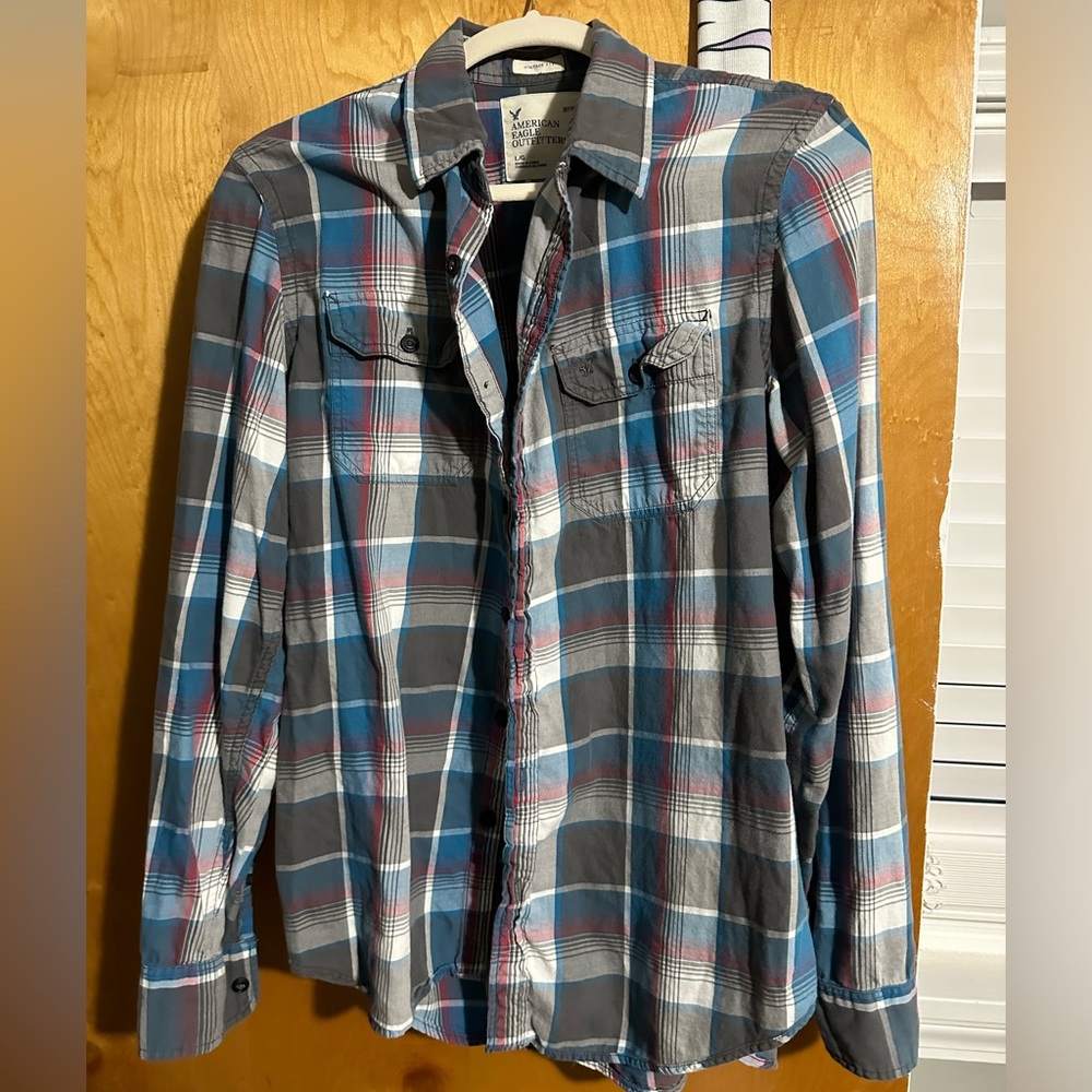 American Eagle button up. Large.